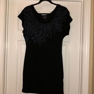 Black tunic shirt dress with gray leopard print